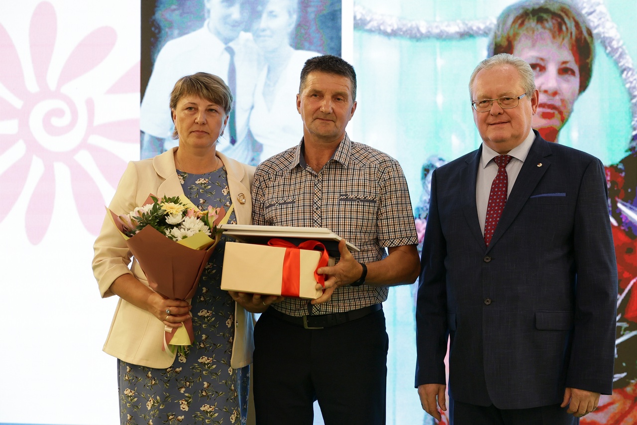 Семья — вот что важнее всего, вот что заставляет биться сердце.